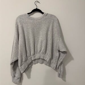 Universal Thread Light Gray Women's Crew Neck Sweater